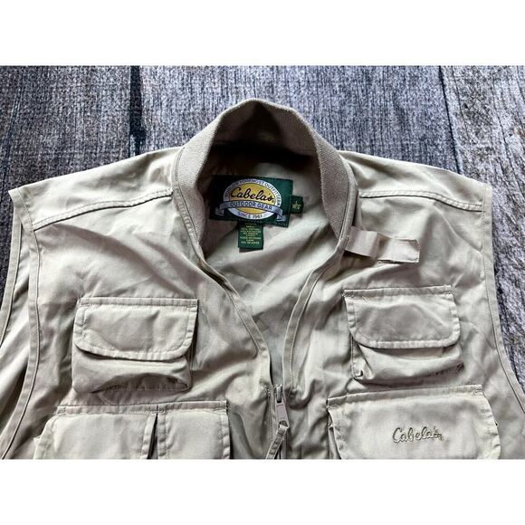 Cabelas Vest Mens Large Khaki Beige Tan Fly Fishing Willow Creek Hunting Zip Up - Picture 2 of 7